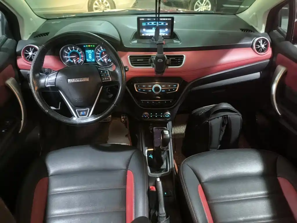 Photo 10 - Haval H1