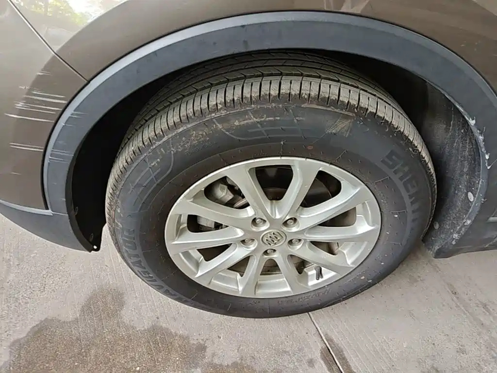Photo 23 - Buick Envision Plus