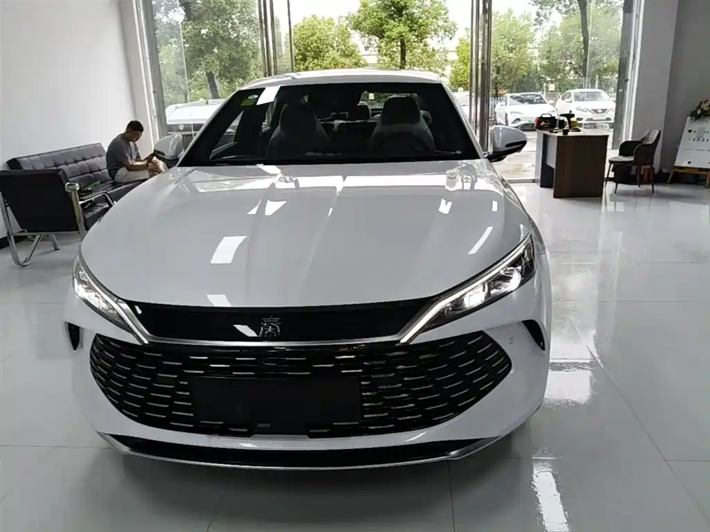 BYD Qin L 2026 Model DM-i Smart Drive Edition 128KM Pioneer фото 3