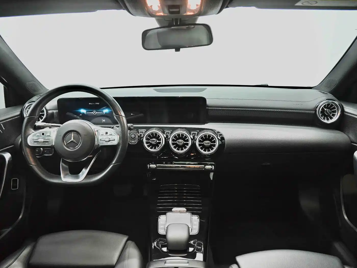 Mercedes-Benz A-Class 2022 A 200 L Sport Sedan Style фото 17