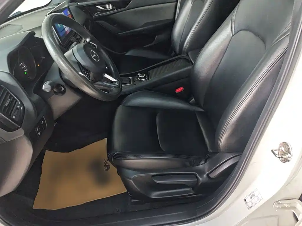 Фото 15 - Mazda CX-4