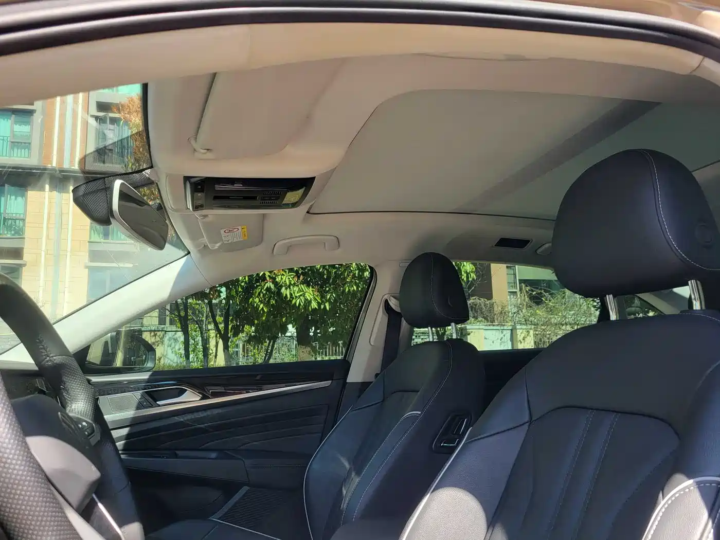 Volkswagen Passat 2022 330TSI Starlight Elite Edition фото 23