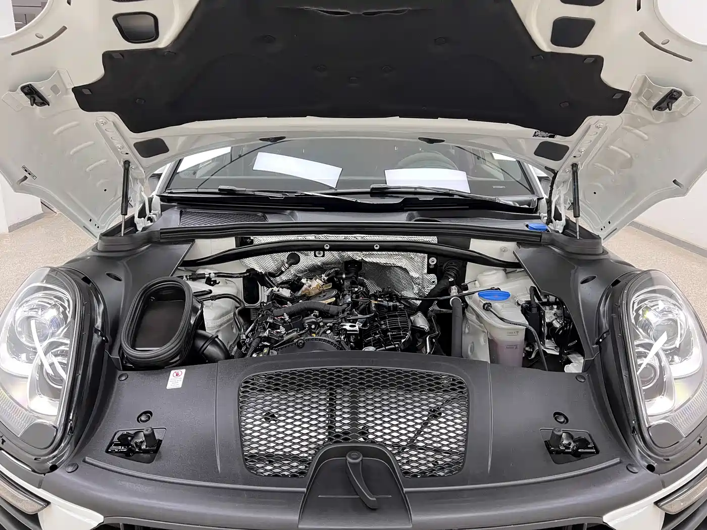 Porsche Macan 2017 Macan 2.0T фото 32