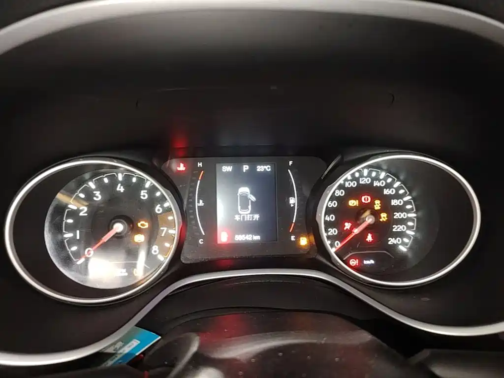 Фото 4 - Jeep Compass