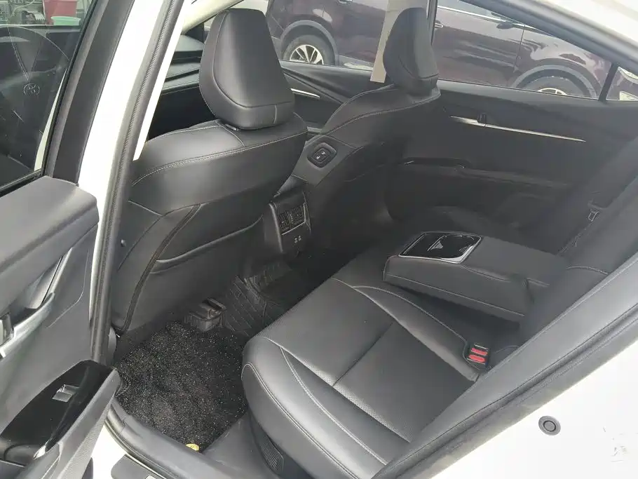 Toyota Camry 2025 2024 Hybrid 2.0HGVP Luxury Edition
