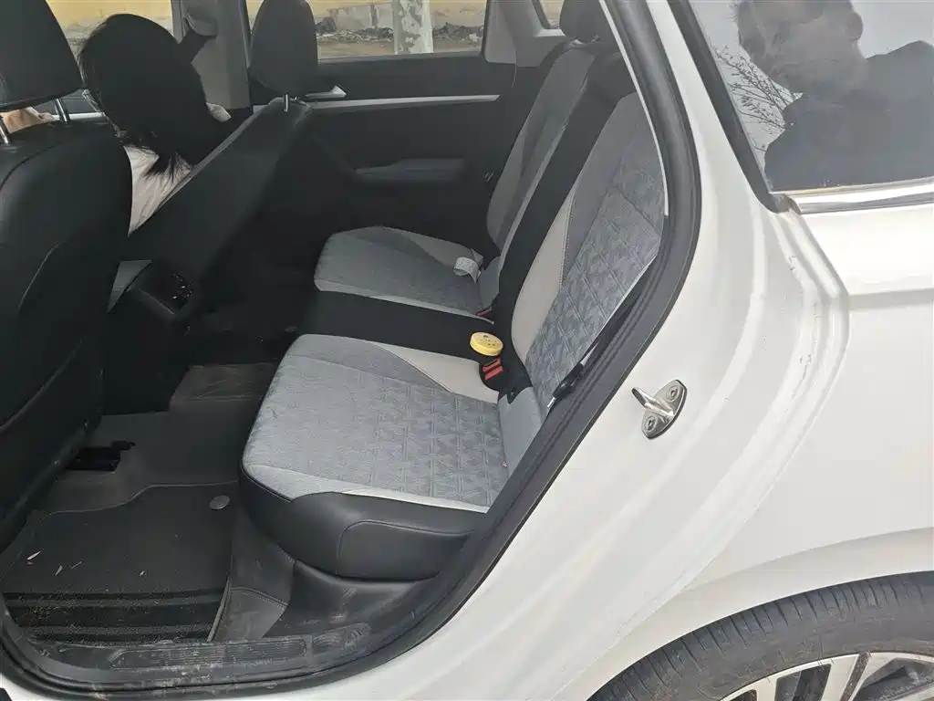 Volkswagen Lavida 2024 Model 300TSI DSG Full Comfort Edition фото 15