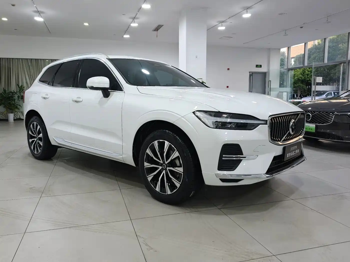 Фото 2 - Volvo XC60