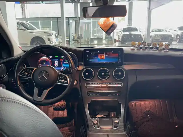 Mercedes-Benz C-Class 2019 Facelift C 260 L Sport — фото 4
