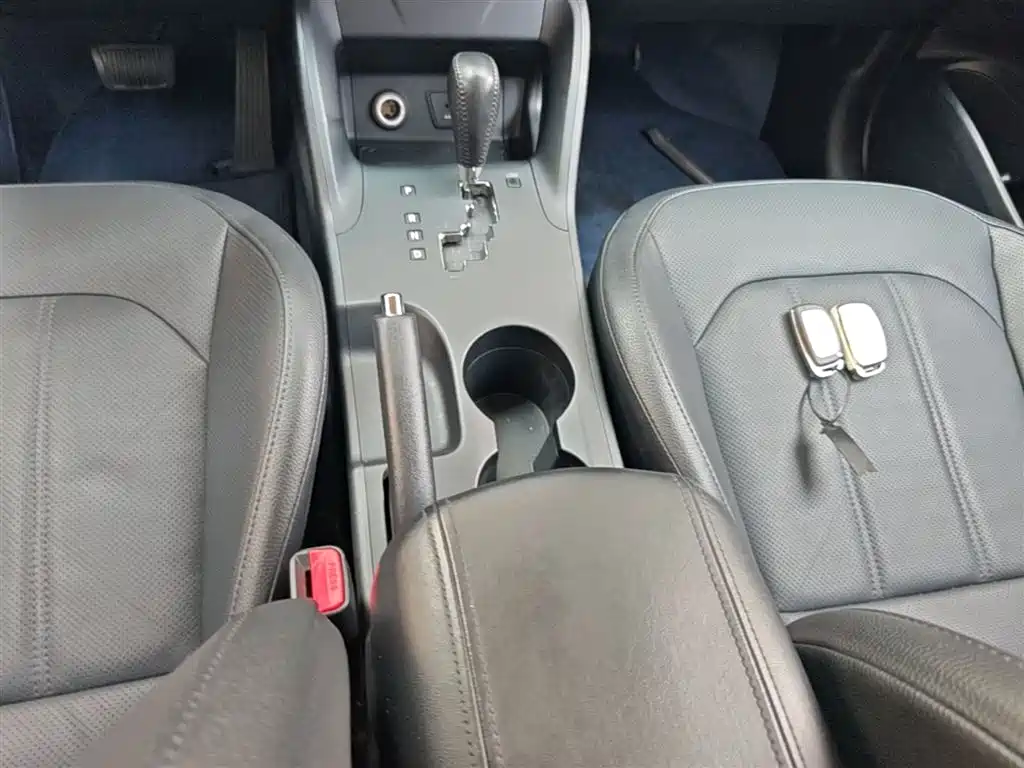 Hyundai Beijing Hyundai ix35 2015 2.0L Automatic 2WD Smart Type China IV фото 14