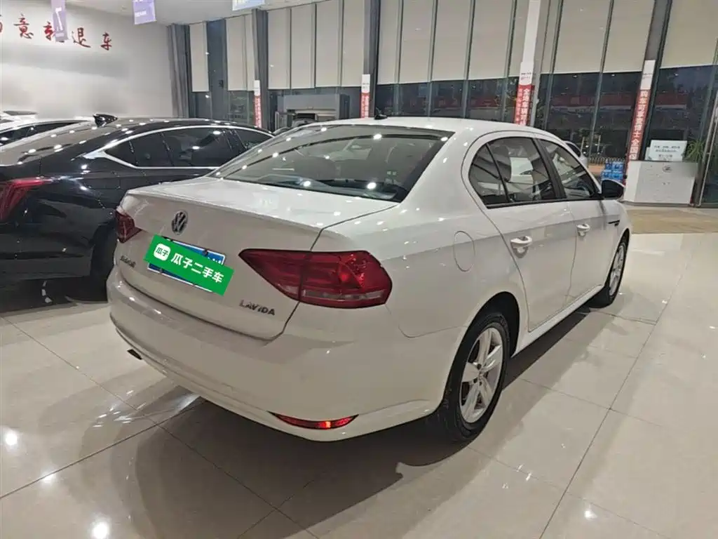 Volkswagen Lavida 2017 1.6L Automatic Trend Edition фото 7