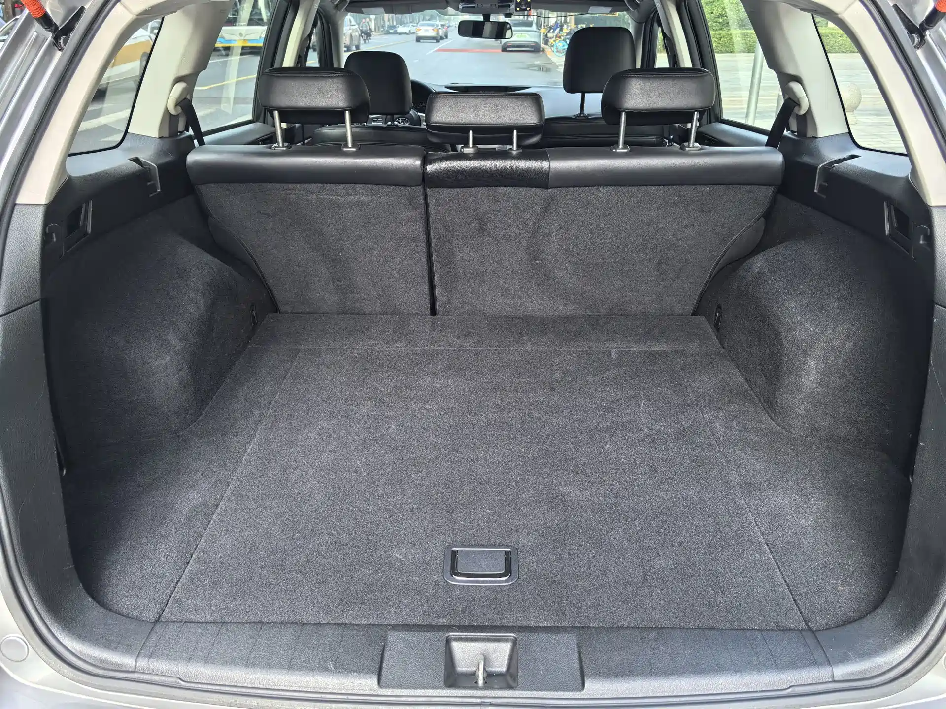 Фото 10 - Subaru Outback