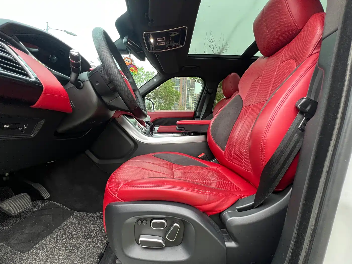 Land Rover Range Rover Sport фото 4