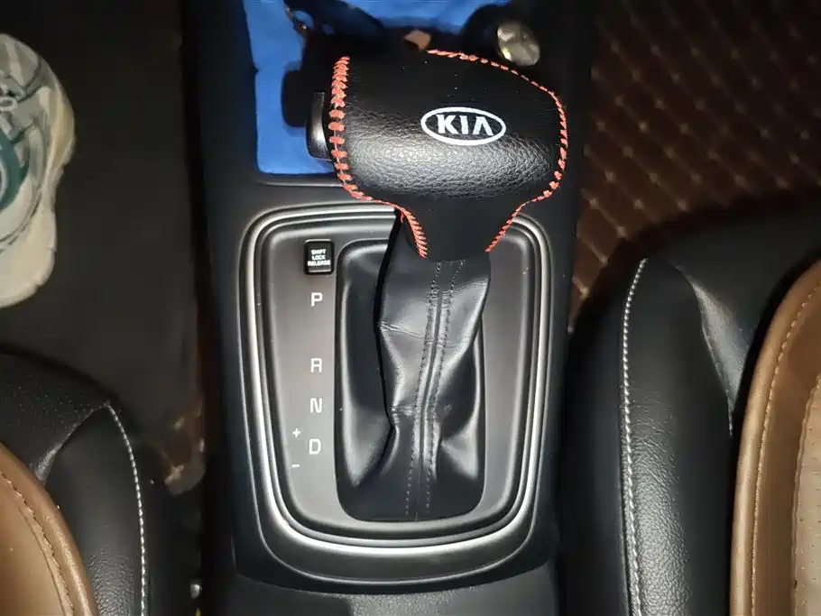KIA K2
