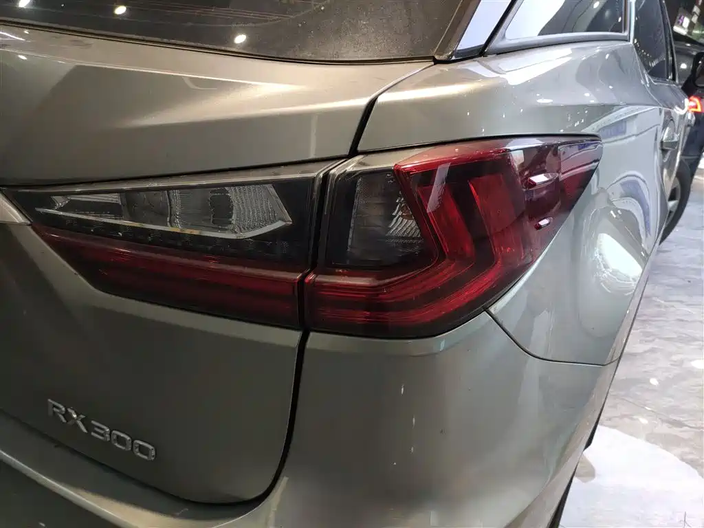 Lexus RX 2016 300 2WD Elite Edition (China V) фото 24