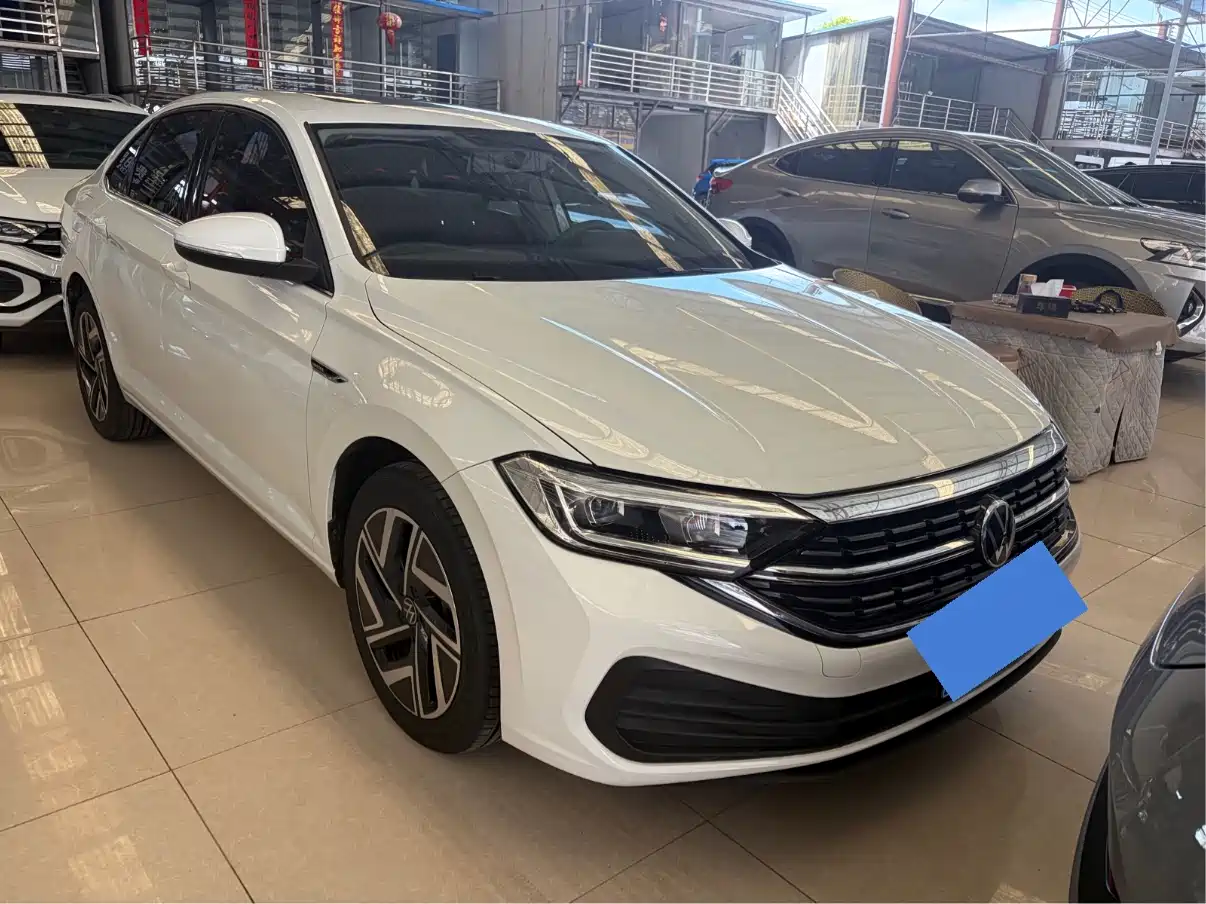Volkswagen Sagitar 2023 300TSI DSG Surpassing Edition фото 2
