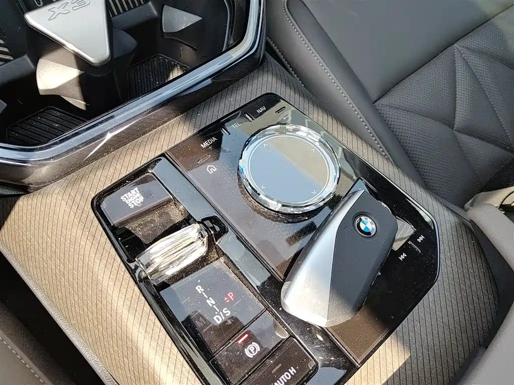 BMW X3 2025 xDrive30L Premium M Sport Package фото 8