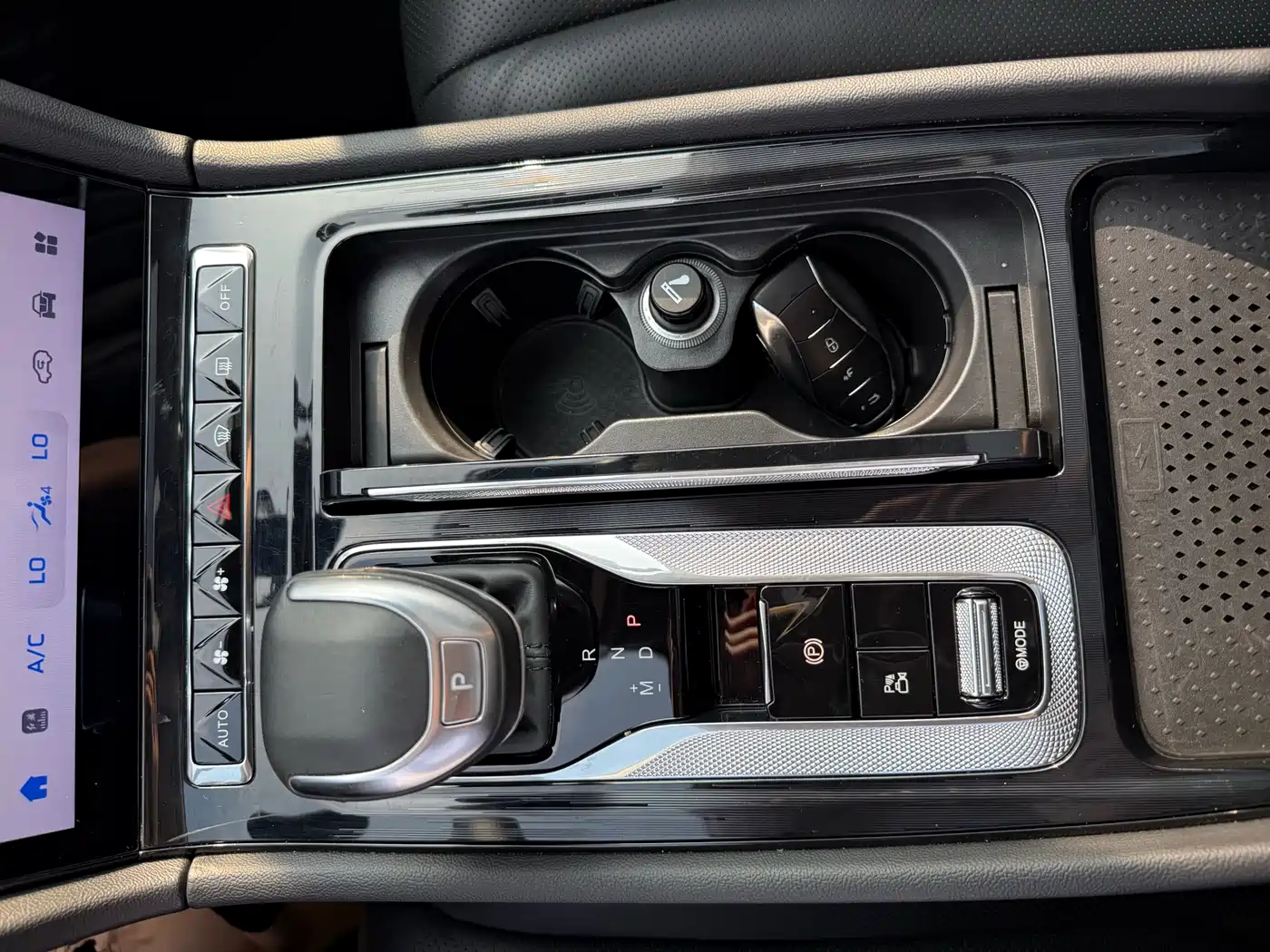 Hongqi H5 2023 2.0T Auto Smart Connect Flag Comfort фото 11