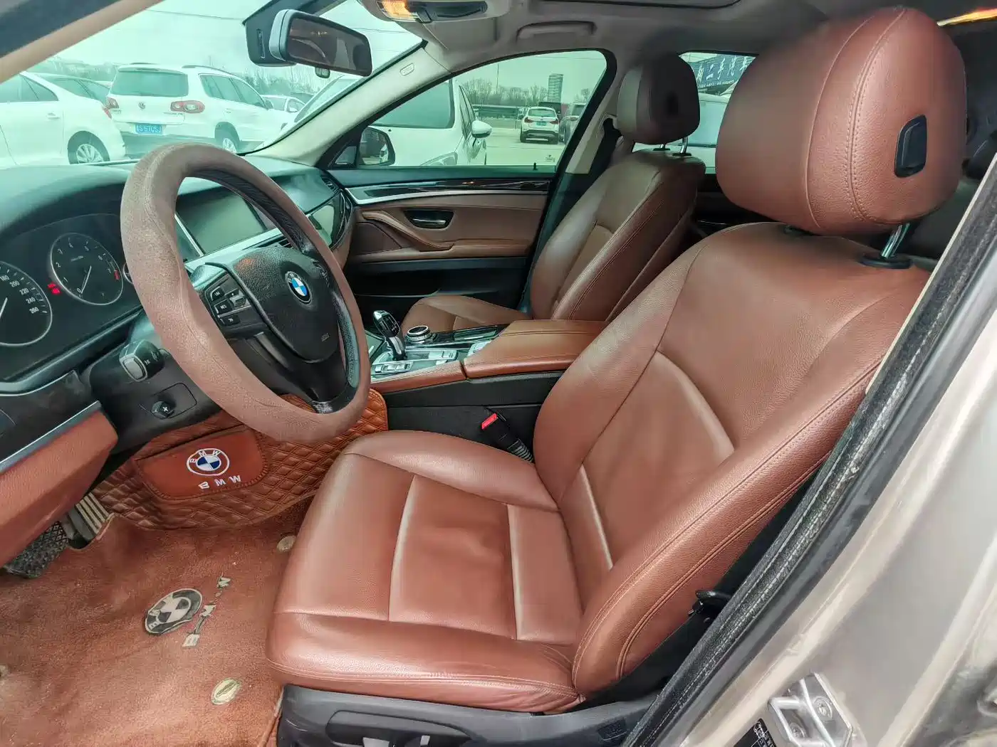 BMW 5 Series 2014 525Li Leading фото 7