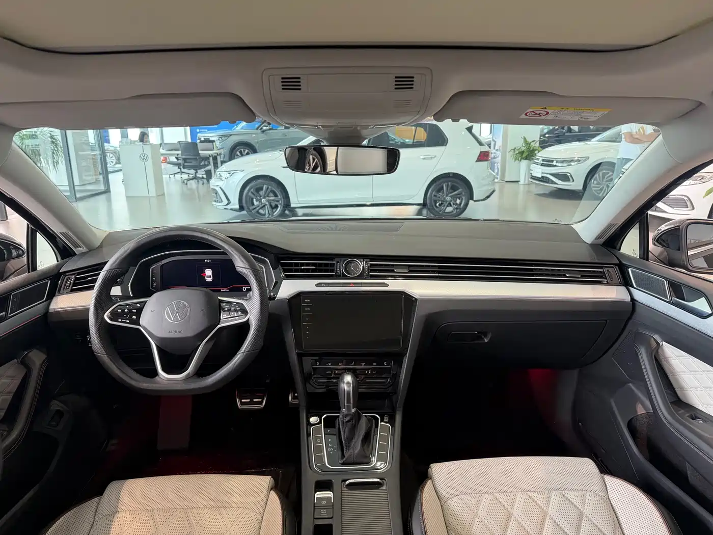 Volkswagen Magotan 2024 2 Million Units Public Sharing Edition 330TSI DSG Luxury фото 7