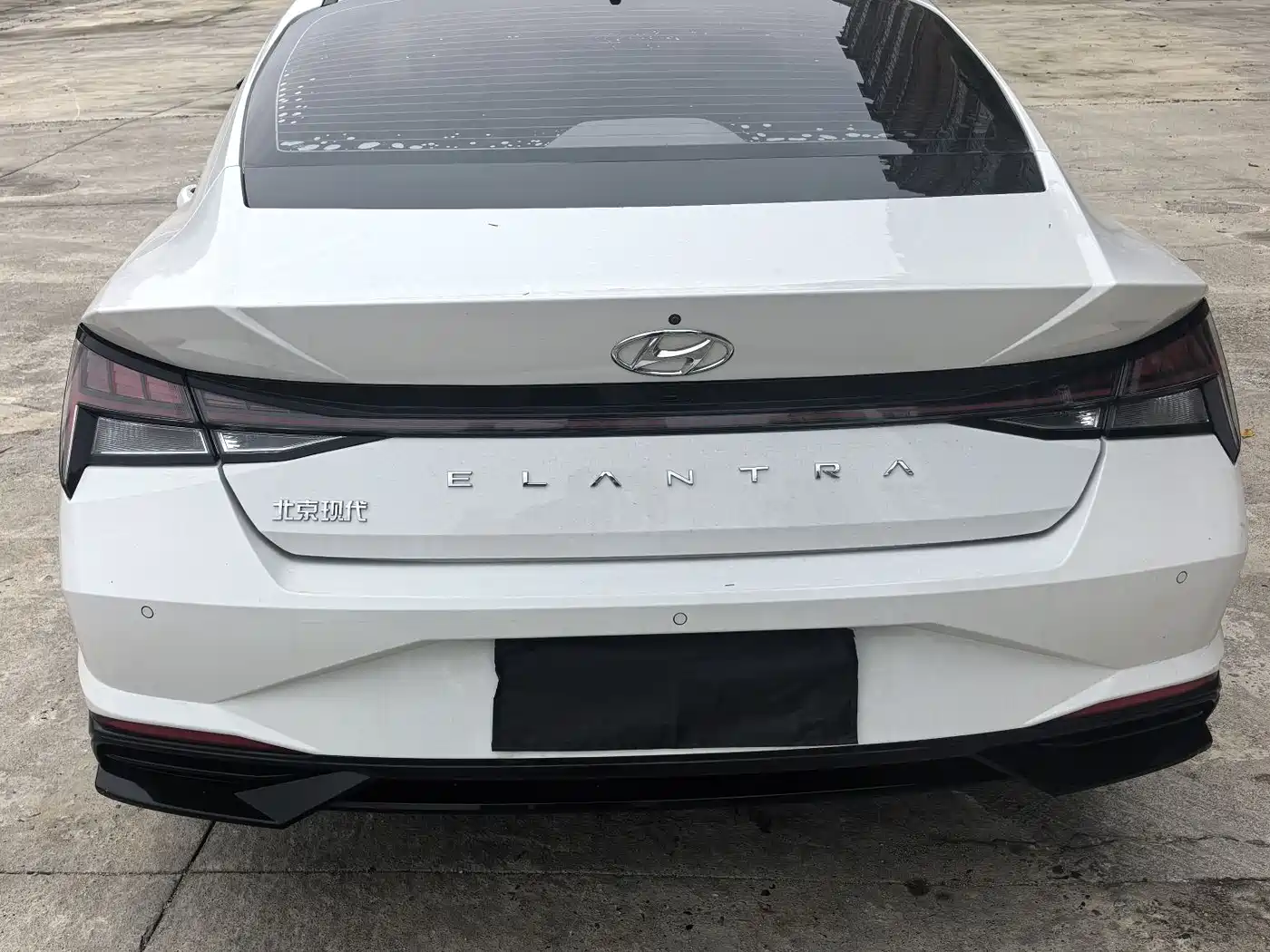 HYUNDAI ELANTRA