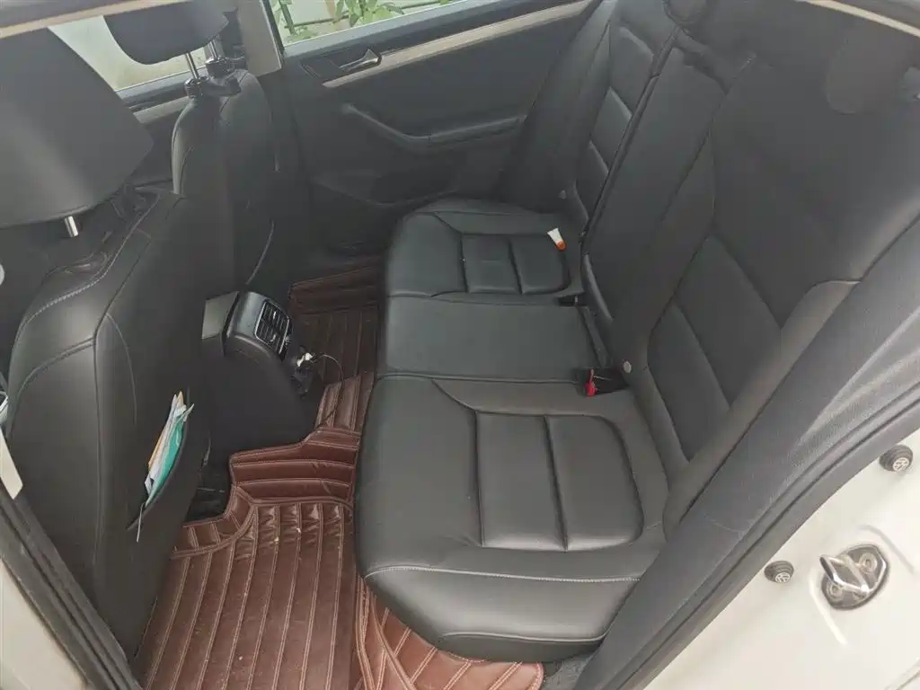 Volkswagen Sagitar 2017 230TSI Automatic Comfort фото 15