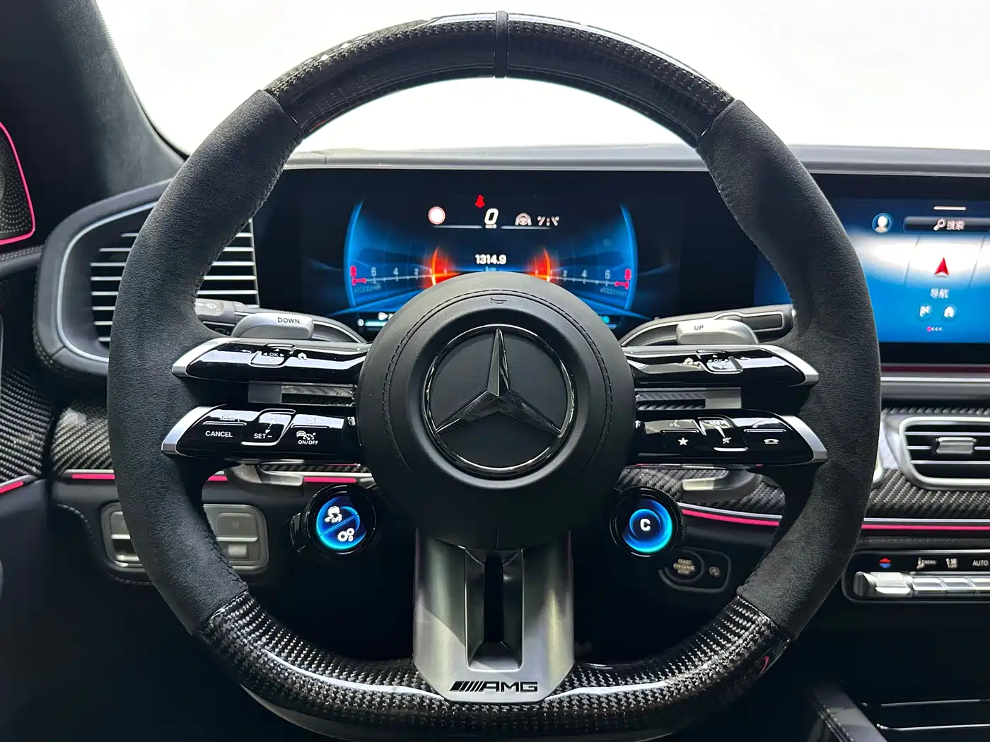 MERCEDES-BENZ GLS AMG