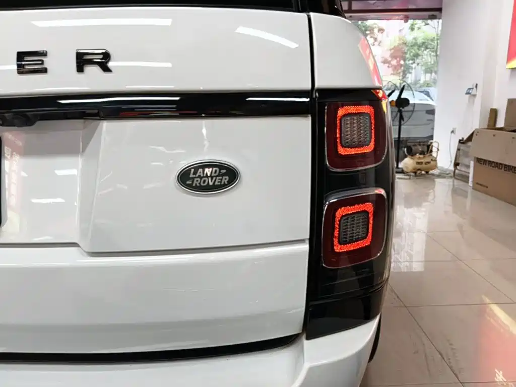 Фото 8 - Land Rover Range Rover