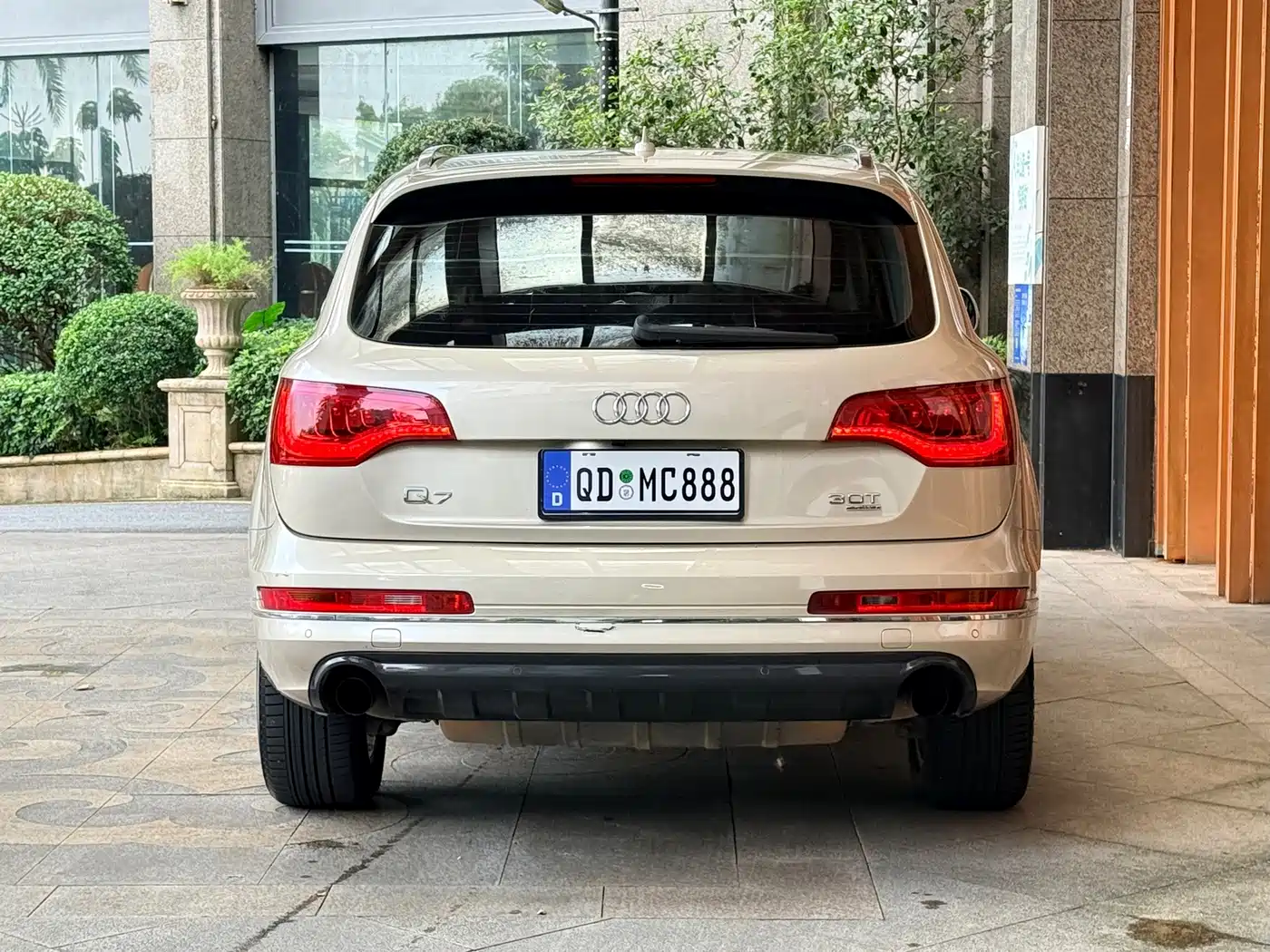 Audi Q7 2010 2011 3.0 TFSI Comfort (200kW)