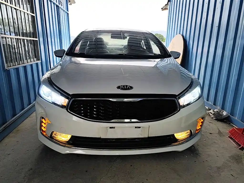Kia K3 2016 1.6L Automatic GL фото 3