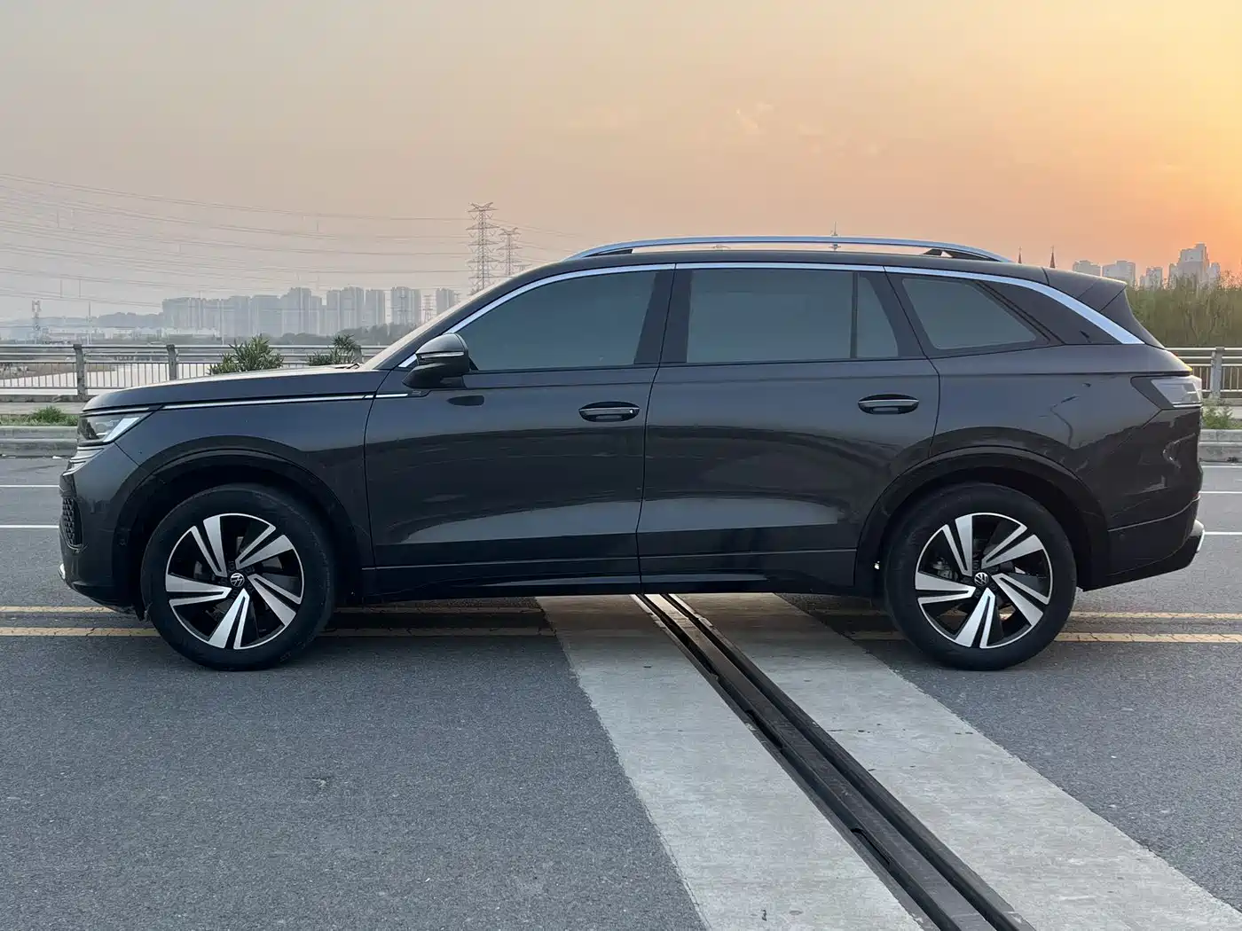 Volkswagen Talagon 2024 380TSI 4WD R-Line Touring фото 14