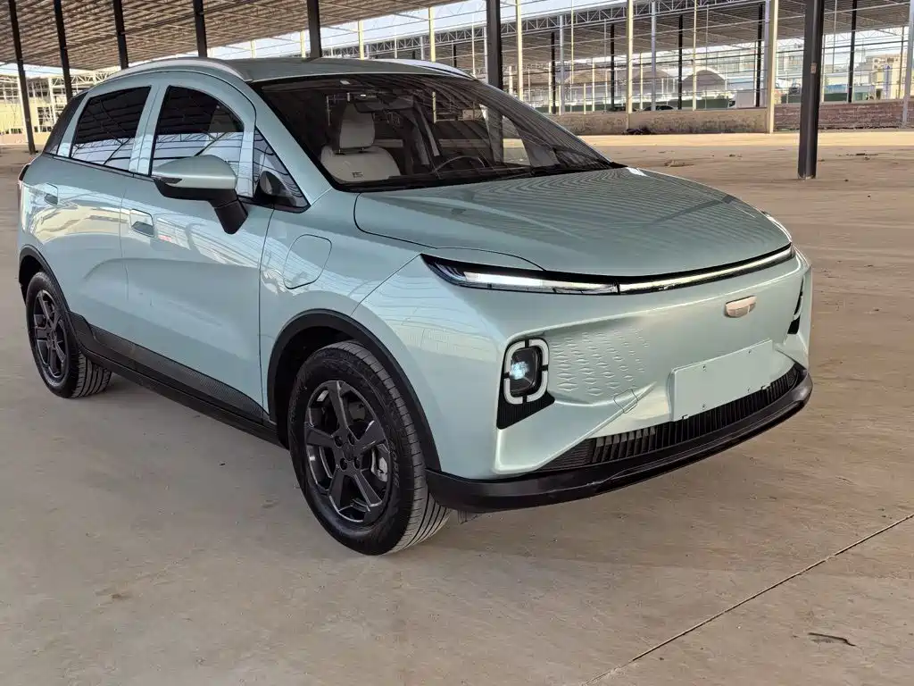Geely Geometry E Firefly 2023 2024 Model 401km Fluorescent