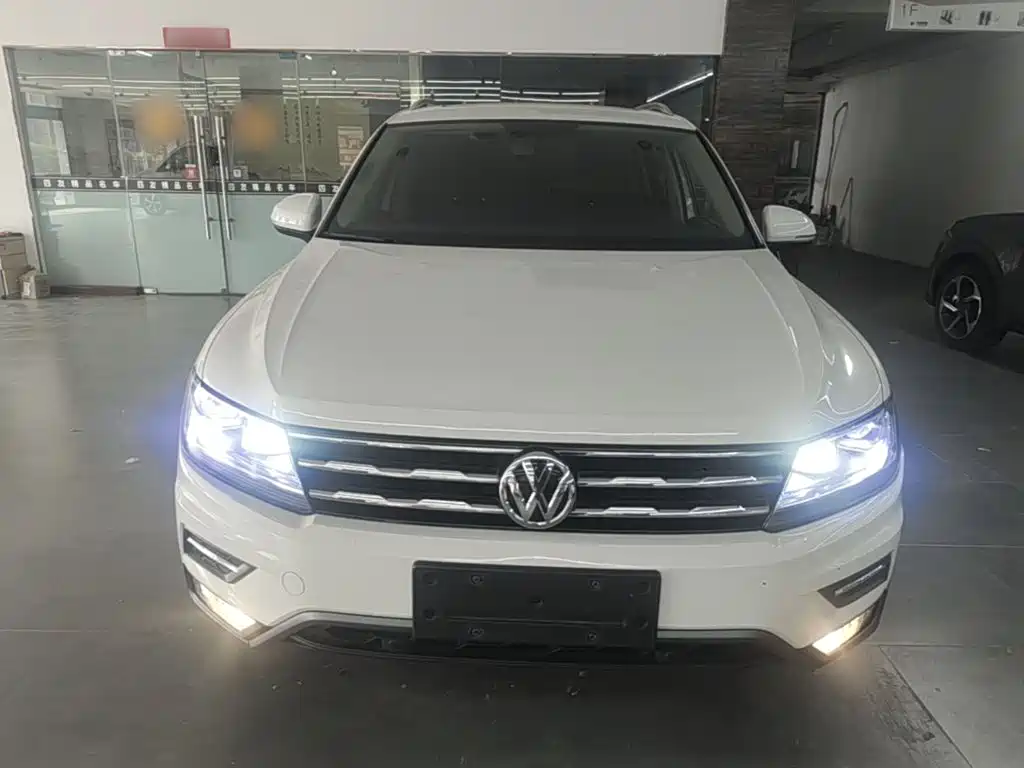 Фото 3 - Volkswagen Tiguan L