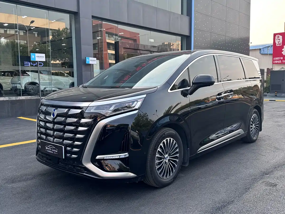 Denza D9 2022 DM-i 970 AWD Flagship