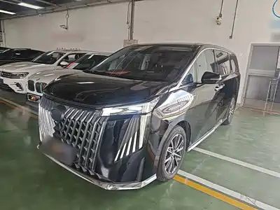 Trumpchi M8