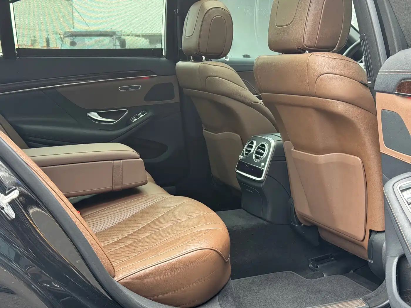 Mercedes-Benz S-Class 2016 S 320 L Business Edition фото 12