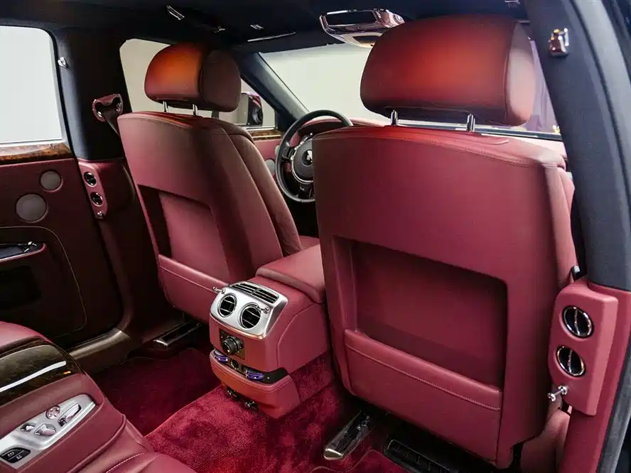 Rolls-Royce Ghost 2018 6.6T Standard Wheelbase фото 23