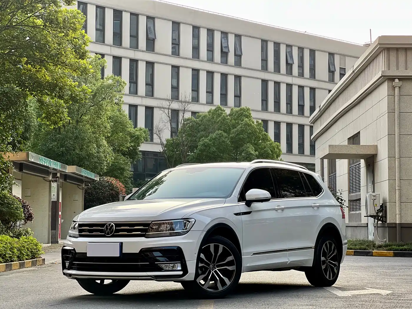 Volkswagen Tiguan L 2021 330TSI Automatic 2WD R-Line Premium
