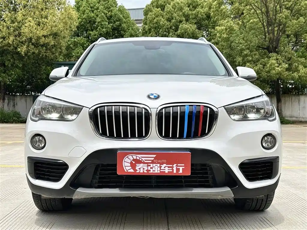 BMW X1 2019 sDrive18Li Fashion Model фото 2