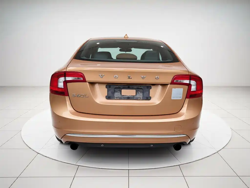 Фото 6 - Volvo S60