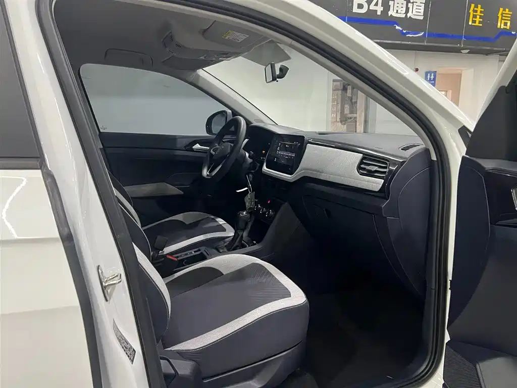 Volkswagen Tharu 2026 New Sharp 1.5L Advance Edition фото 16