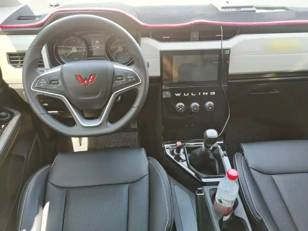 Wuling Motors Wuling Journey 2024 2021 1.5T Manual Luxury Edition