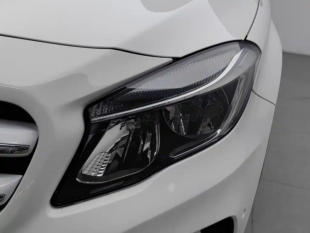 Mercedes-Benz GLA 2015 2015 GLA 200 Dynamic