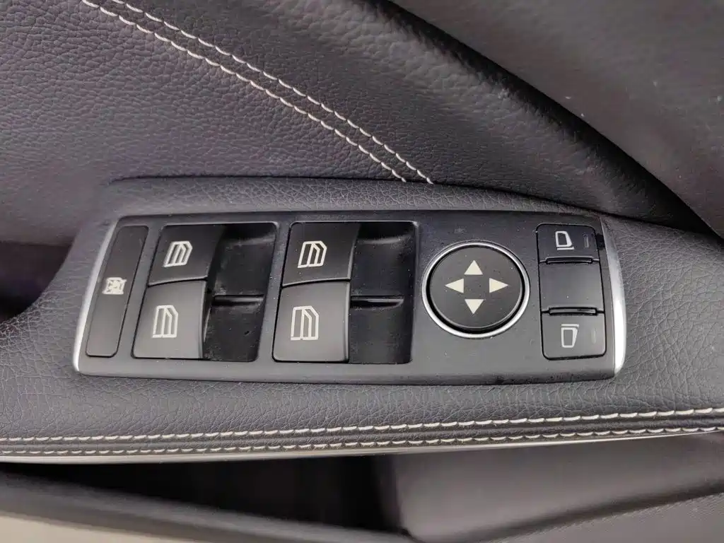 Mercedes-Benz GLA 2015 2015 GLA 200 Dynamic