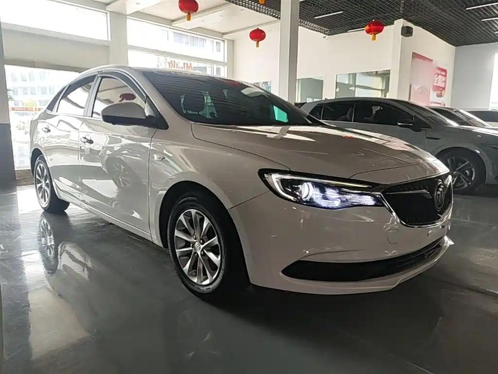 Buick Excelle 2019 15T DCT Progressive Type China VI фото 4