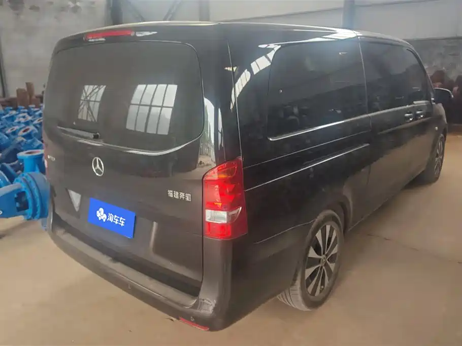 Mercedes-Benz Vito 2023 2.0T Business 7-Seater фото 3