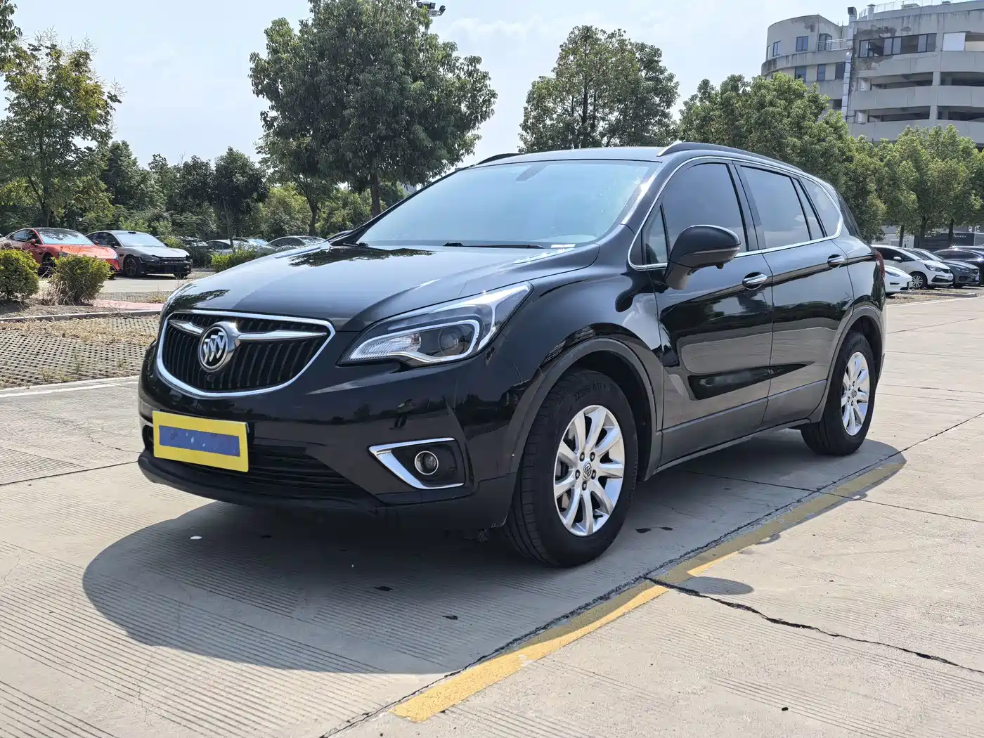 Фото 1 - Buick Envision Plus