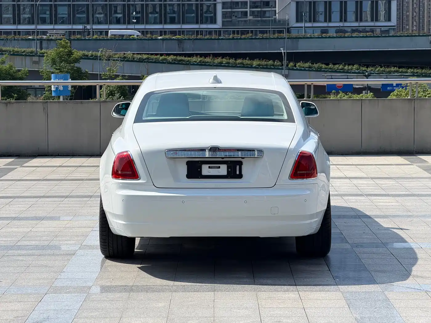 Rolls-Royce Ghost 2018 6.6T Standard Wheelbase фото 7
