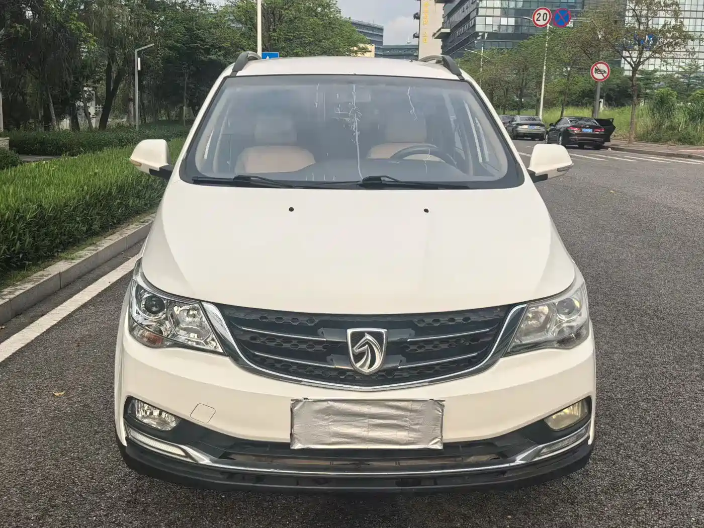 Фото 2 - Baojun 730