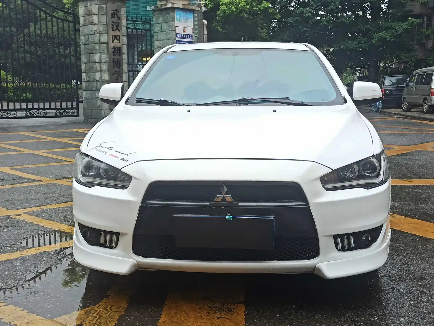 Mitsubishi Lancer EX 2013 ZhiShang Edition 1.8L CVT Luxury фото 2