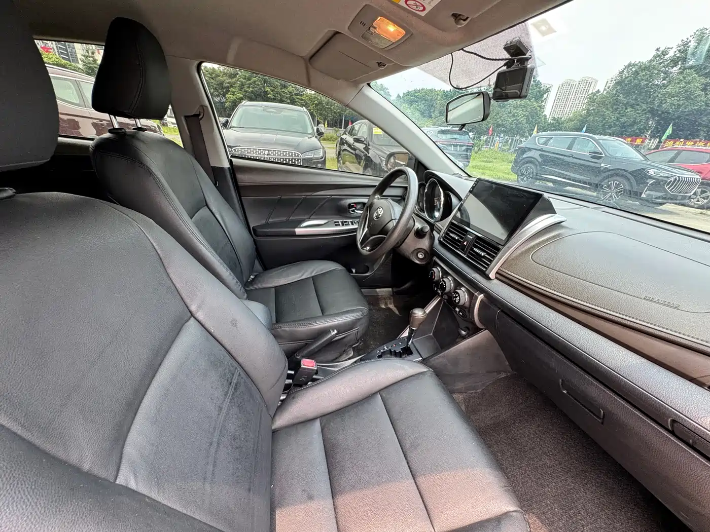 Toyota YARiS L Zhi Xuan 2015 1.5E Auto Charming Edition фото 10
